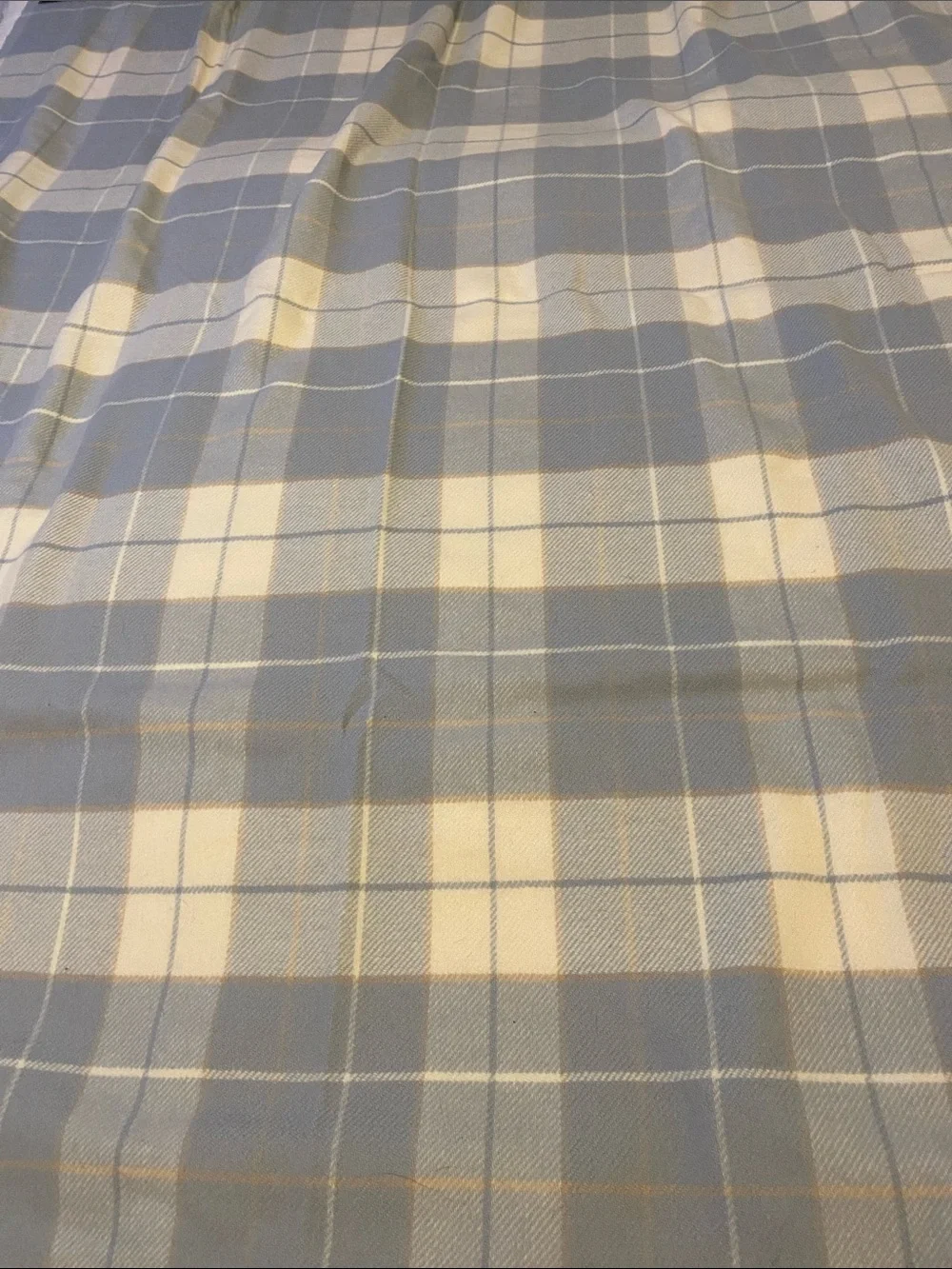 Foxford lambs wool Soft Blue and Cream Plaid Throw Blanket - Classic Cozy Throw